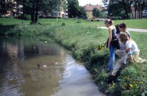 18 Lillebergdammen nå. Gult hus er Valle gård